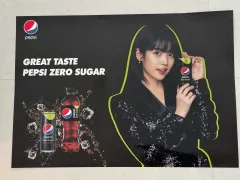 IU PEPSI ポスター