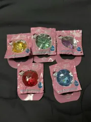 エビアン x ハローキティ ドロップ マスコット (まとめ売り)