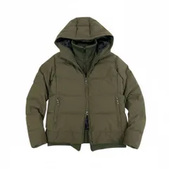 65l14【美品】AKM エイケイエム コンテンポラリー スタンドネック レイヤード ダウンジャケット アウター Mサイズ カーキ メンズo07t