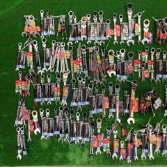 Item thumbnail for item cb9f0b6c-efea-4acf-9786-9c4a97d5ced4