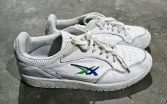 アシックス スニーカー