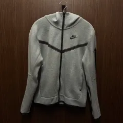 ナイキ テックフリース フーディー ジップアップ S