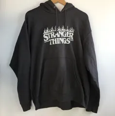 ジーユー×ストレンジャーシングス ヘビーウェイトスウェットパーカ メンズ XL グレー 302202512110058