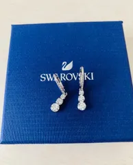 ほぼ新品 スワロフスキー Swarovski Attract Trilogy ピアス