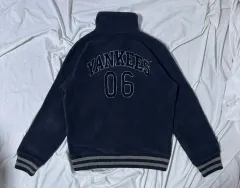 2025年最新】ユニクロ ヤンキースの人気アイテム - メルカリ