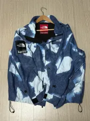 Supreme x THE NORTH FACE ザノースフェイス ブリーチド デニム プリント マウンテン ジャケット XL