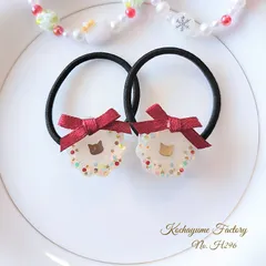 【H296】ねこちゃんとリボンのヘアゴム　冬ヘアゴム　キラキラヘアゴム　キッズヘアゴム　お揃い　　クリスマス　リース　パーティー　お誕生日　プレゼント　ギフト