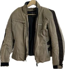 Item thumbnail for item 220f835d-e6d4-49f2-8fe4-626598f3db2e