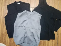 ニットベストとタートルネック