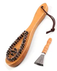 世界最高峰 高<!-利用不可文字-!>洋服ブラシSnana 毛玉取り けだまとり スーツ 着物お手入れブラシ コート ニット セーター 天然木 天然豚毛 毛玉除去 毛だま取り 毛玉予防 専用クリーナー付き