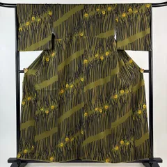 小紋 身丈158cm 裄丈65.5cm M 袷 草花 金彩 鶯色 正絹 秀品 【中古】
