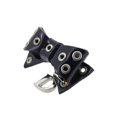 【最大30％OFF★ウィンターセール】ディオール Dior ブローチ リボン Dチャーム付き ブラック シルバー レディース 中古