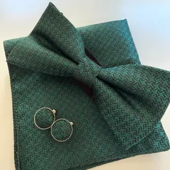 ③-9 蝶ネクタイ　ポケットチーフ　カフス3点セット