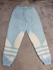 アディダス ズボン BIGトレフォイル ウーブン ジョガー トラック パンツ スカイブルー s