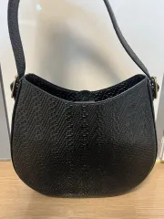 2025年最新】tout y estの人気アイテム - メルカリ