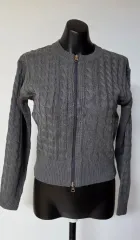 グレー ケーブル編み ジップアップニット (新品)
