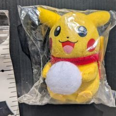 韓国限定】ジャイアンツ ピカチュウコラボ キーリングぬいぐるみ