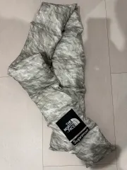 シュプリーム x ザノースフェイス コラボ ダウン マフラー