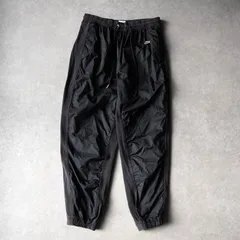 【NEW YEAR SALE 50%オフ 1/4(Sun)までの限定セール】ナイキ ワンポイントロゴ ナイロンパンツ ブラック メンズ