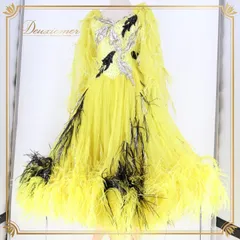 社交ダンス 衣装 スタンダード ドレス ワンピース 黄色 装飾 フリル ボリューム シルバー ダンス パーティ 発表会 黒 イエロー系 ブラック系 フロア映え ボリューム感 フェザー ファー 大人用 衣装 コスチューム パフォーマンス 目立つ おしゃれ 豪華