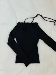 Vネック オフショルダ ゴージ 長袖 タイ ニット ブラック