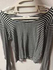 ベイデリー エンブロイダリー ボーダー柄 ラウンド 長袖