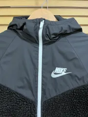 NIKE キッズ 裏起毛パーカー ジップアップ アウター 145/72(M) サイズ