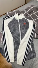 アディダス チェックパターン ウィンドブレーカー