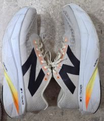 ニューバランス フューエルセル SC トレーナー V3 285