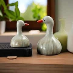 オブジェ 置物 ニンニク型のアヒル あひる ダック 2個セット ユニーク 個性的 インテリア リビング ダイニング 玄関 寝室 装飾 オーナメント セラミック プレゼント ギフト オシャレ 棚装飾