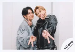 【中古】生写真(STARTO) Aぇ! group/正門良規・小島健/横型・上半身/シングル「Gotta Be」MV＆ジャケ写オフショット/公式生写真