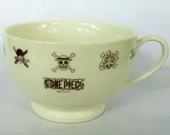 【中古】マグカップ・湯のみ(キャラクター) 麦わらの一味 海賊旗マルチカップ 「ワンピース」 セブンイレブン限定 ポイントコレクティブキャンペーンのサムネイル