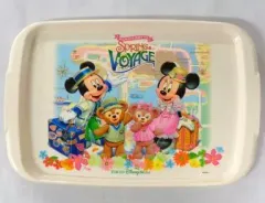 【中古】食器その他(キャラクター) ミッキー＆ミニー＆ダッフィー＆シェリーメイ スーベニアトレー 「ミッキーとダッフィーのスプリングヴォヤッジ2012」 東京ディズニーシー限定
