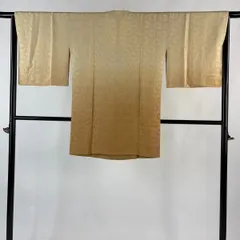 【美品】 道行 身丈88cm 裄丈66.5cm M 和装コート 角衿 地紋 裾ぼかし ベージュ 正絹 秀品 【中古】