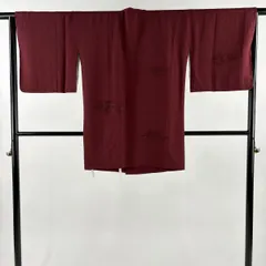 【美品】 道行 身丈86cm 裄丈66.5cm M 和装コート 角衿 ヱ霞 地紋 刺繍 赤紫 正絹 秀品 【中古】