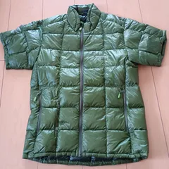 モンベル　スペリオダウンT　男女兼用XS　（レディースM　程度）　ダウンジャケット　montbell mont-bell　半袖ダウン　メンズ　レディース　アウトドアウェア　2282