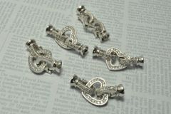 Item thumbnail for item 2cdf7b34-6919-4bc8-86f4-83a21a70064e