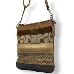 コーチ ショルダーバッグ シグネチャー ストライプ キャンバス レザー スエード ブラウン 斜め掛け可 ポシェット サコッシュ コンパクト 軽量 ミニショルダー レディース カジュアル チャーム付き スイングパック クリーニング済み s4