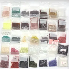 ビーズ　アクセサリーパーツ　材料　素材　セット　大量　多色　カラフル　まとめ売り　DIY　ハンドメイド　丸小ビーズ　キッズ　大人　手作り　裁縫道具　【中古】【送料無料】