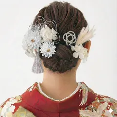 【白 花 髪飾り 4点セット】 成人式 卒業式 結婚式 振袖 袴 訪問着 着物 和装 浴衣 ゆかた シルバー 白色 つまみ細工 コーム式 Uピン式  花飾り 水引き飾り タッセル HCJA510