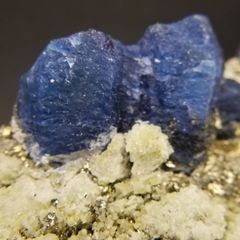 タンザナイト 灰簾石 原石 鉱物標本 天然石 30 - メルカリ