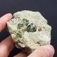 デマントイドガーネット ⑥ イタリア産 / 原石 天然石 鉱物標本 灰鉄