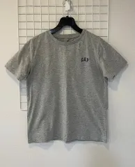 (送料無料) GAP ギャップ キッズ グレー ロゴ 半袖 155