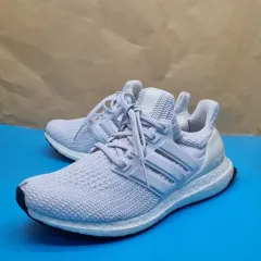 アディダス ウルトラブースト レディーススニーカー 24センチ