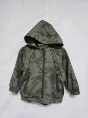 ベイビー ギャップ カーキ カモ フード ウィンドブレーカー アウター ジャケット キッズ 2-3歳 1216