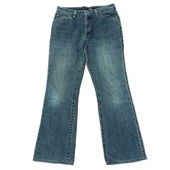 Item thumbnail for item f2af4a6c-88fc-4e8c-ae04-eb8aa75cd903