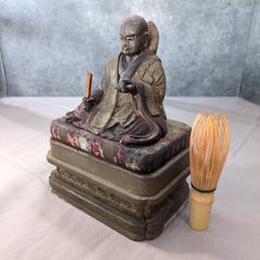 古い木彫り仏像 僧形坐像 台座付き 時代物 骨董 A651 - メルカリ