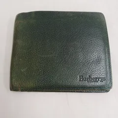 【中古品】Burberry　グリーンレザー　２つ折りメンズ財布　内側ノバチェック柄（な）