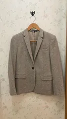 値下げしました！お品物はとてもきれいです！！セオリーベージュのジャケット２