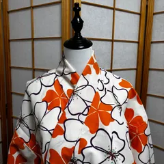 着物　身丈162cm　ポリエステル　オレンジ　紫　白　花柄　小紋　レディース　モダン　洗える着物